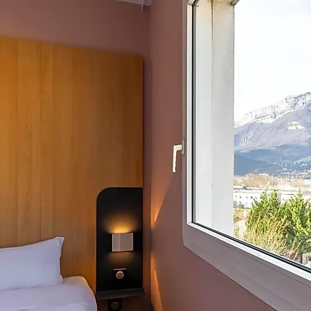 Centre Verlaine Hotel