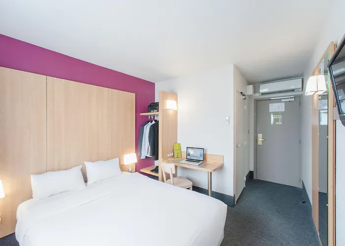 Centre Verlaine מלון 2*